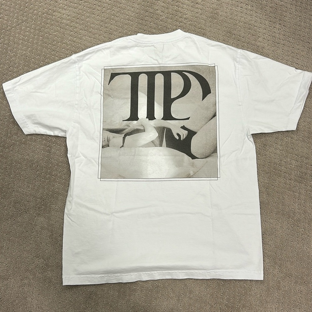 Taylor Swift The Tortured Poets Department T-Shirt, size unisex L